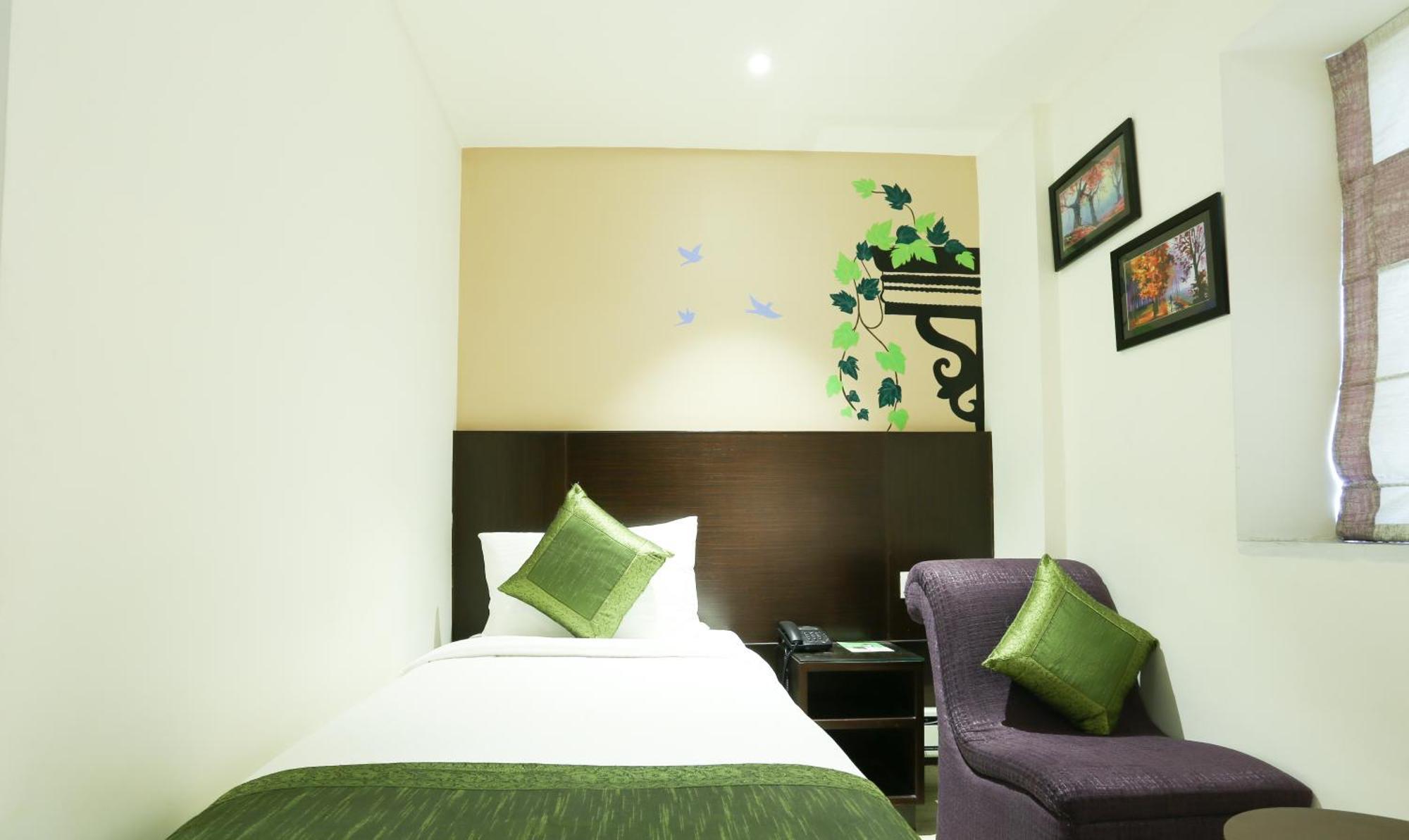Treebo C Plaza Hotel Vijayawada Bagian luar foto