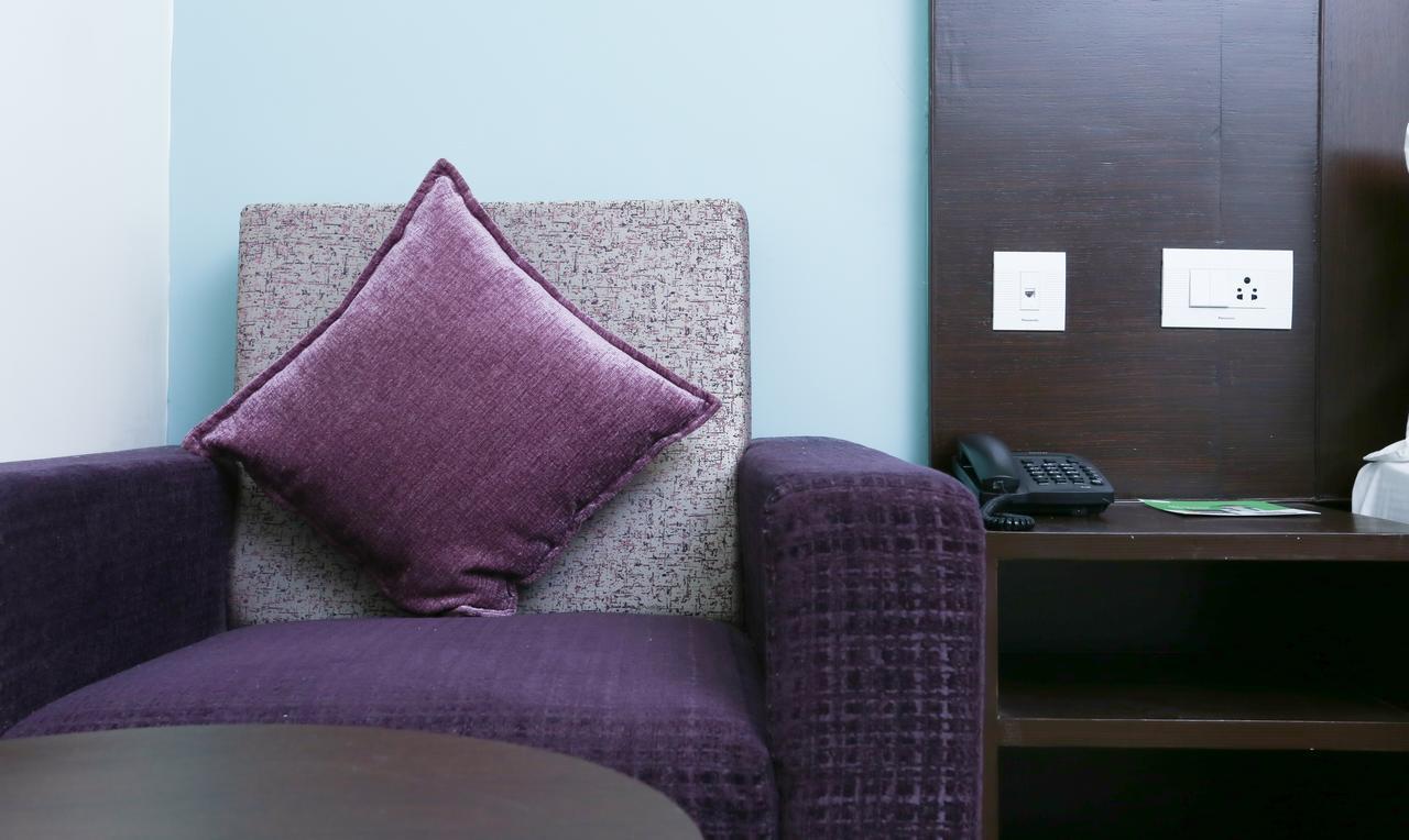 Treebo C Plaza Hotel Vijayawada Bagian luar foto