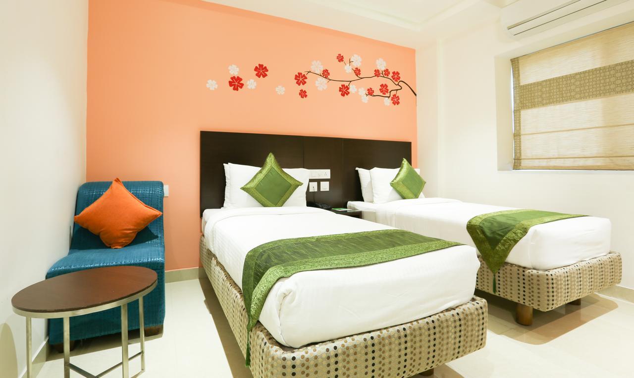 Treebo C Plaza Hotel Vijayawada Bagian luar foto