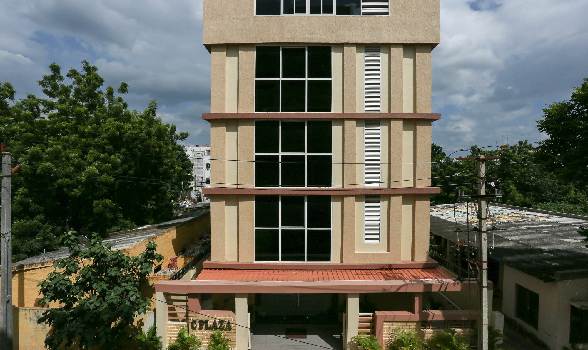 Treebo C Plaza Hotel Vijayawada Bagian luar foto